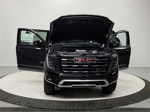 New 2026 GMC Yukon AT4 image 10