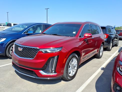 Used 2024 Cadillac XT6 Luxury FWD image 4
