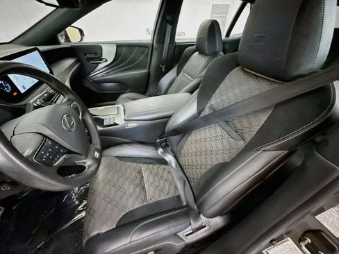 Used 2023 Lexus LS 500 F Sport AWD/4WD image 23