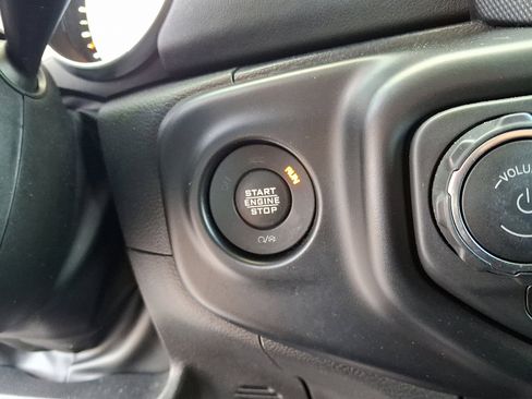 Used 2022 Jeep Gladiator Overland w/ Popular Equipment Package image 25