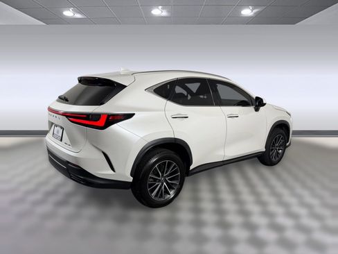 Used 2024 Lexus NX 250 FWD w/ Towing Package (2000 Lbs) image 9