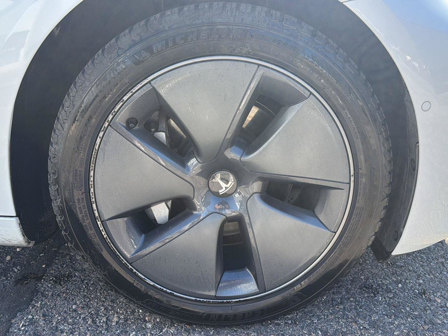 Used 2022 Tesla Model 3 Long Range AWD/4WD image 19