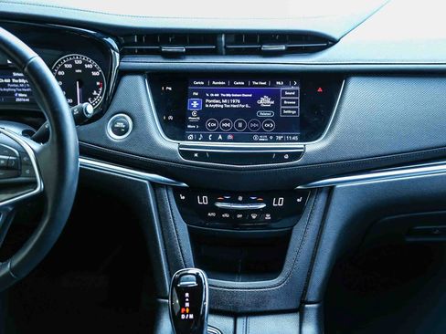 Used 2023 Cadillac XT5 Premium Luxury FWD image 18