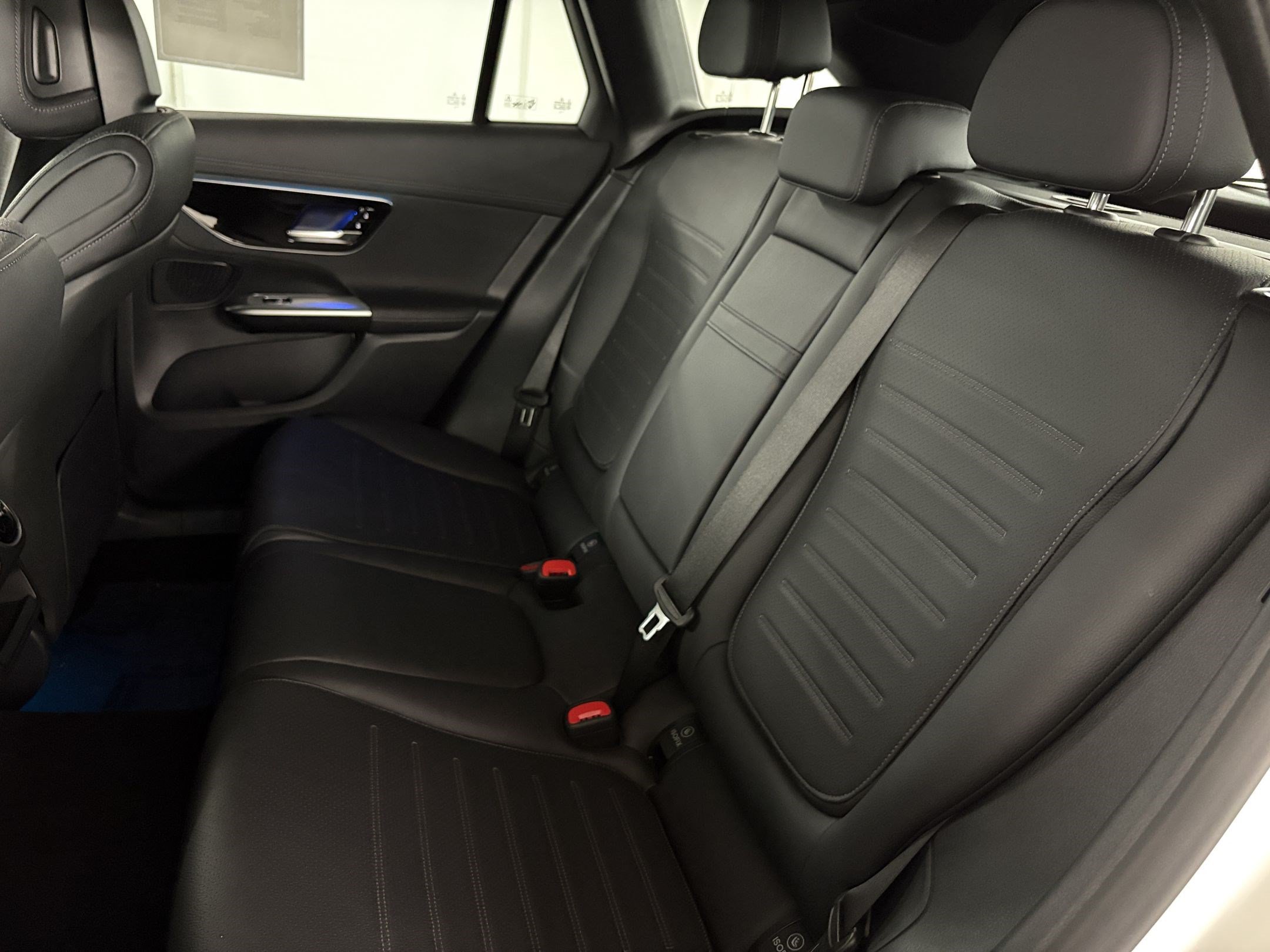 Certified 2025 Mercedes-Benz GLC 350e 4MATIC image 33