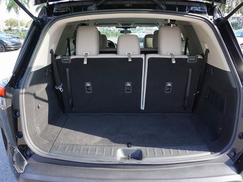 Used 2022 Nissan Pathfinder SV image 12