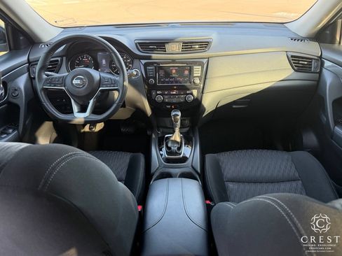 Used 2018 Nissan Rogue SV FWD image 13