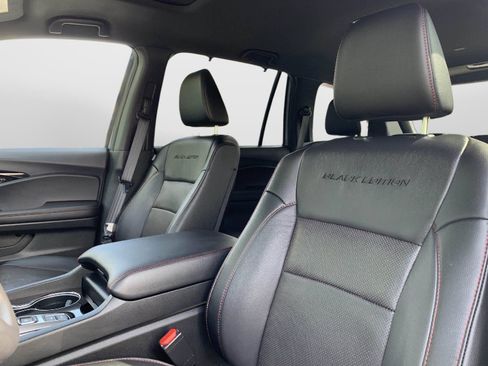 Certified 2024 Honda Passport Black Edition image 33