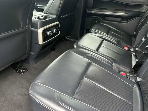 Certified 2024 Ford Expedition Max XLT image 11