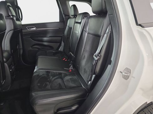Used 2017 Jeep Grand Cherokee Altitude AWD/4WD image 17