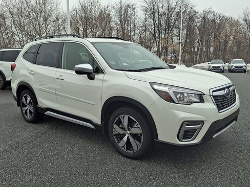 Used 2020 Subaru Forester Touring image 3
