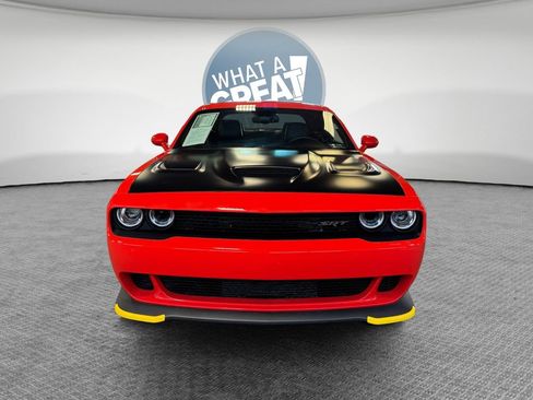 Used 2016 Dodge Challenger SRT Hellcat RWD image 9