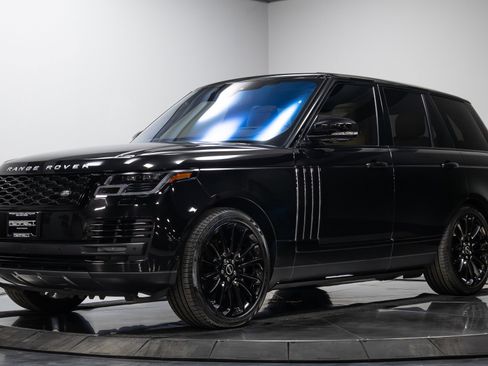 Used 2022 Land Rover Range Rover Autobiography image 2