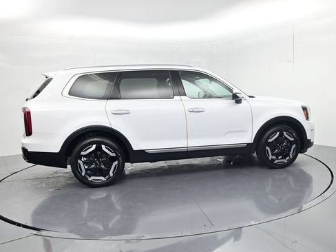 Certified 2024 Kia Telluride S w/ S Sunroof Package AWD/4WD image 8