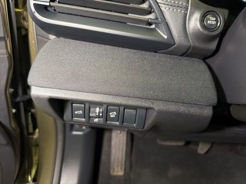 Used 2024 Subaru Outback Premium w/ Popular Package #1 AWD/4WD image 33