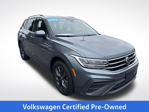 Certified 2024 Volkswagen Tiguan SE w/ Panoramic Sunroof Package AWD/4WD image 8