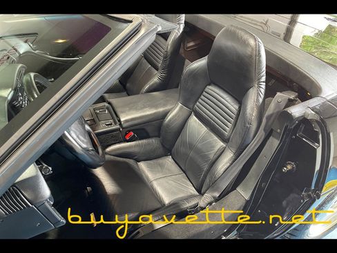 Used 1996 Chevrolet Corvette Convertible RWD image 22