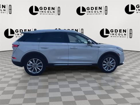 Certified 2022 Lincoln Corsair AWD w/ Premium Package image 9