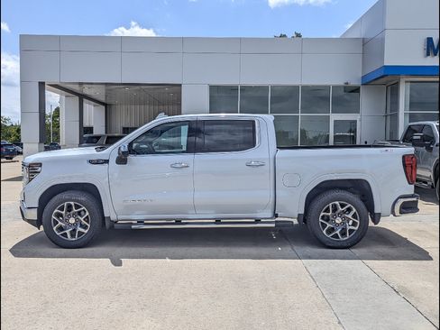 New 2026 GMC Sierra 1500 SLT AWD/4WD image 9