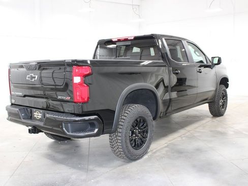 New 2026 Chevrolet Silverado 1500 ZR2 image 9