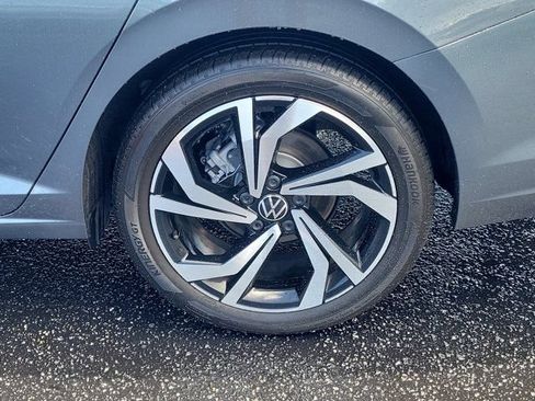 Certified 2025 Volkswagen Jetta SEL FWD image 30