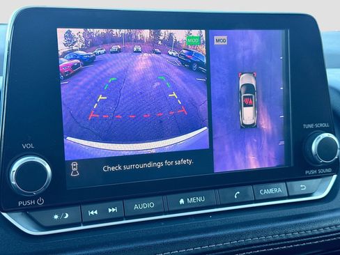 Used 2021 Nissan Rogue SL image 13