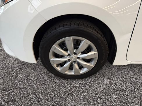 Used 2016 Toyota Corolla LE image 14