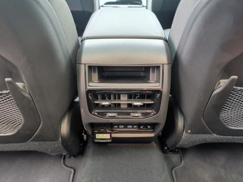 Used 2026 Jeep Grand Cherokee Limited AWD/4WD image 31