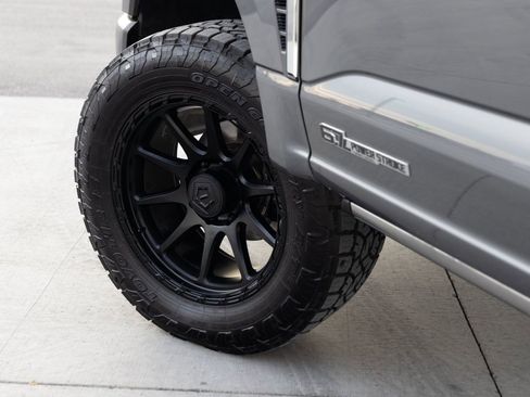 Used 2024 Ford F350 Platinum w/ FX4 Off-Road Package image 13