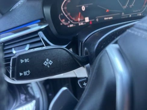 Used 2022 BMW 540i xDrive w/ Premium Package image 20