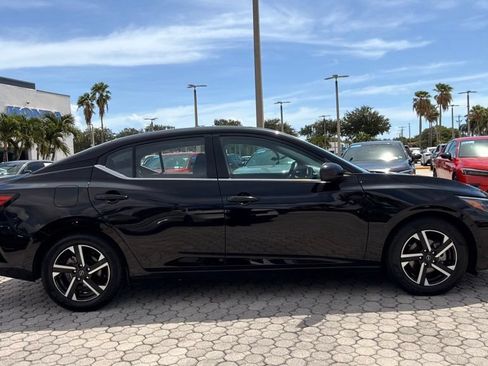 Used 2024 Nissan Sentra SV FWD image 12