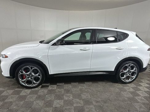 Used 2024 Alfa Romeo Tonale Veloce AWD/4WD image 7