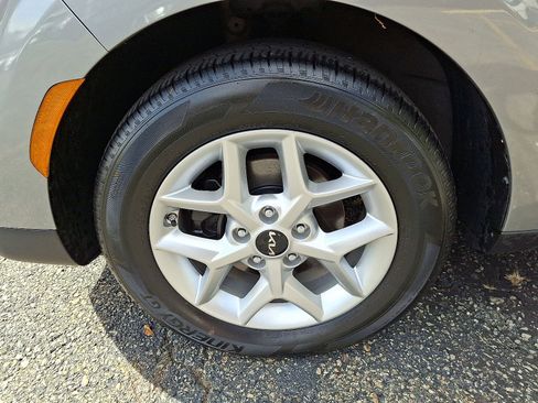 Used 2023 Kia Soul LX w/ LX Technology Package image 28