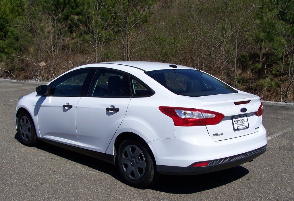 Used 2013 Ford Focus S FWD image 4