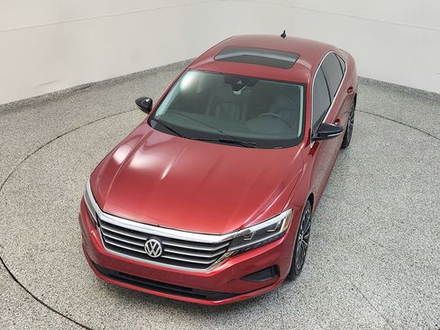 Used 2022 Volkswagen Passat 2.0T FWD image 13
