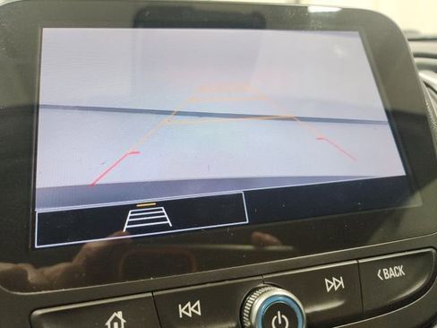 Used 2023 Chevrolet Malibu LT image 3