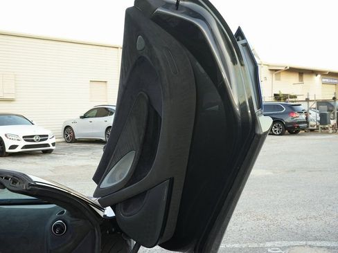 Used 2020 McLaren 600LT Spider image 24