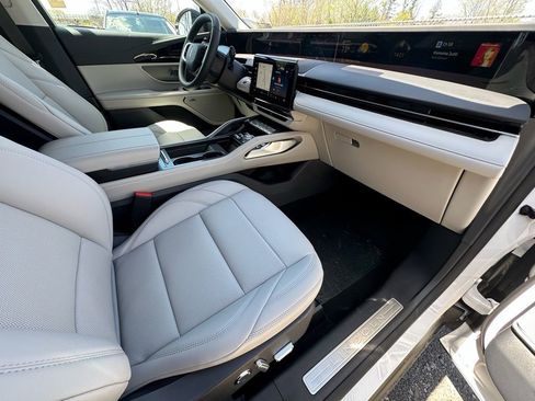 New 2026 Lincoln Nautilus Premier w/ Equipment Group 102A AWD/4WD image 22
