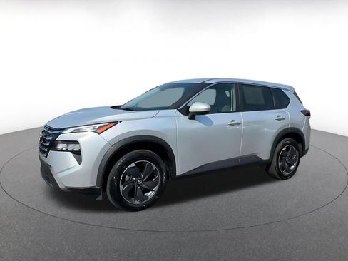 Used 2025 Nissan Rogue SV FWD image 6