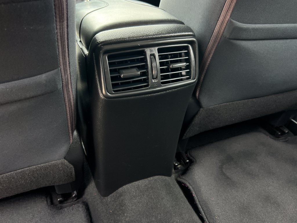Used 2017 Nissan Rogue S FWD image 16