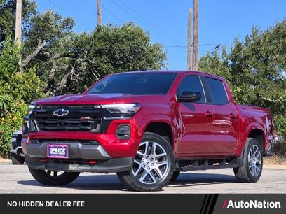Used 2024 Chevrolet Colorado Z71 w/ Z71 Convenience Package 2