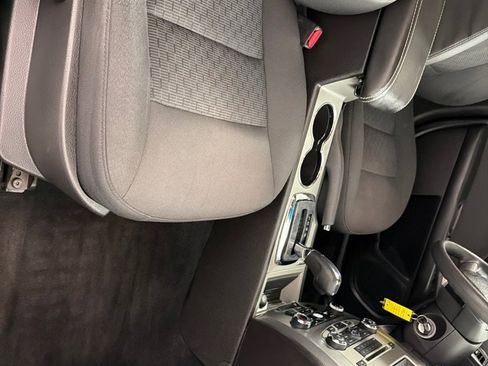 Used 2011 Ford Fusion SE w/ 202A Rapid Spec Order Code FWD image 23