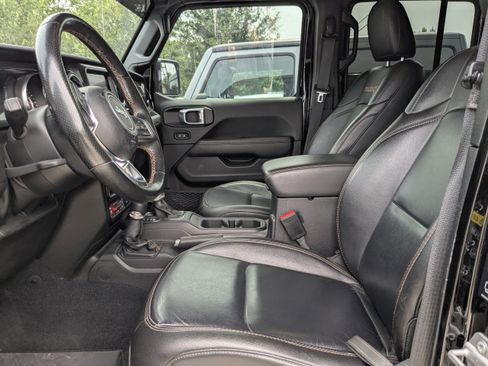 Used 2021 Jeep Wrangler Unlimited Rubicon w/ Dual Top Group AWD/4WD image 7