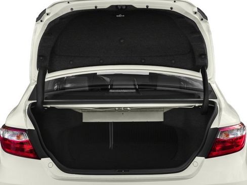 Certified 2016 Toyota Camry SE FWD image 14