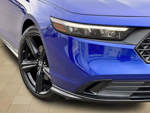Used 2023 Honda Accord Sport image 40