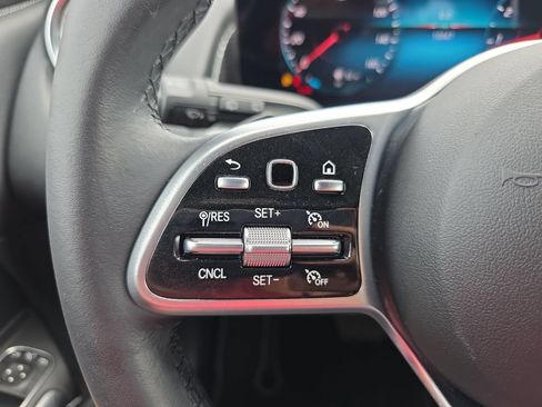 Certified 2022 Mercedes-Benz GLB 250 image 21