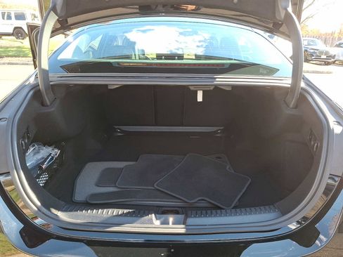 Used 2025 Mercedes-Benz E 350 4MATIC Sedan image 26