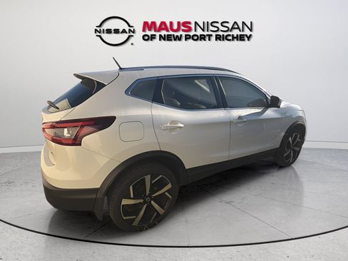 Used 2020 Nissan Rogue Sport SL w/ Premium Package FWD image 14