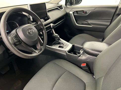 Used 2025 Toyota RAV4 LE AWD/4WD image 15