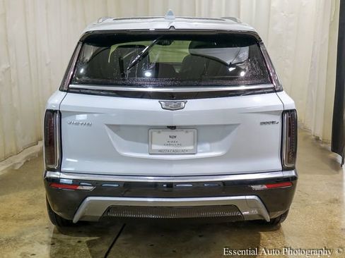 New 2026 Cadillac Vistiq Luxury w/ LPO, Floor Liner Package image 5