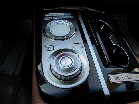 Used 2022 Genesis G80 2.5T image 17